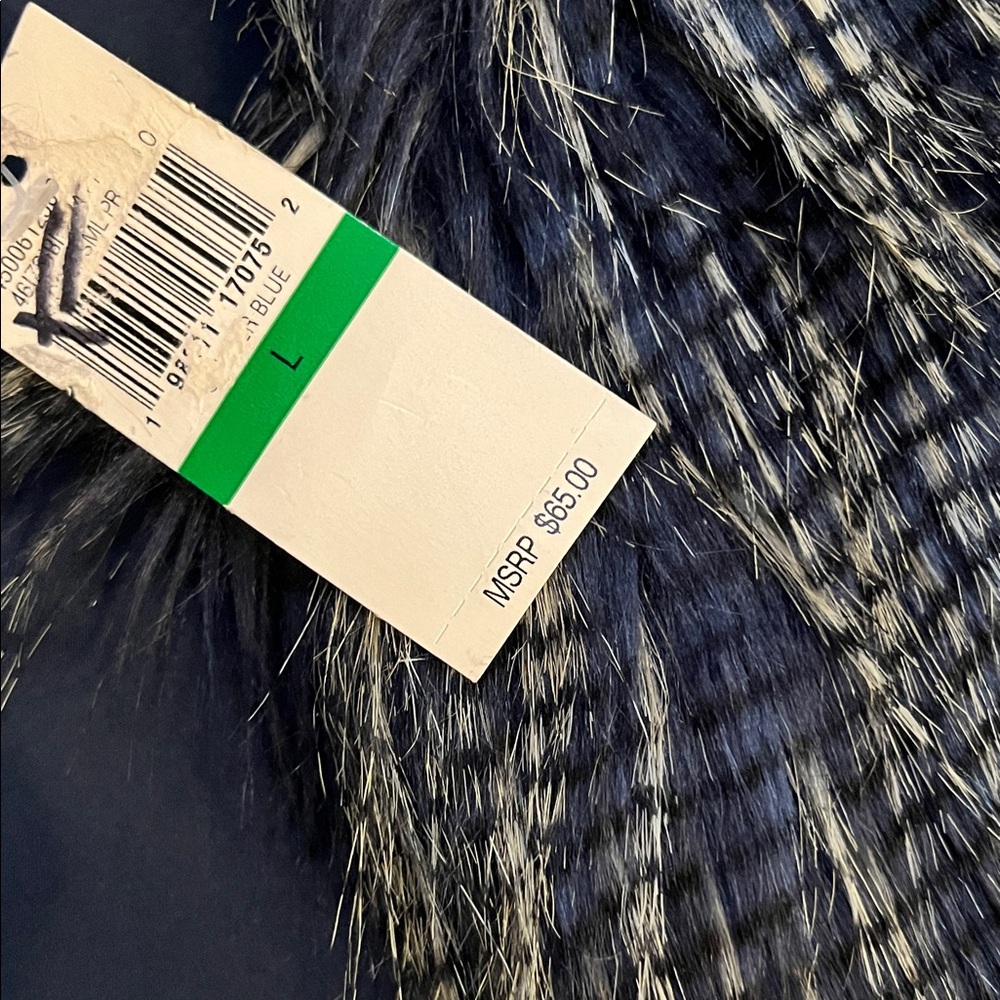 Mossimo Supply Co. Faux Fur Vest in Black and Gray - Picture 3 of 11
